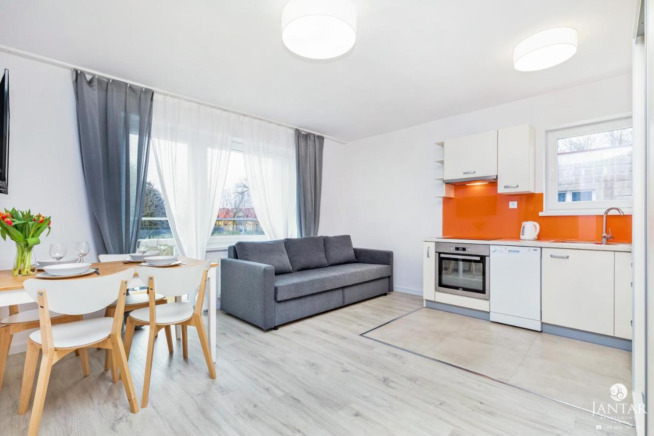 Willa Jalowcowa By Jantar Apartamenty Kolobrzeg Grzybowo  Exteriér fotografie